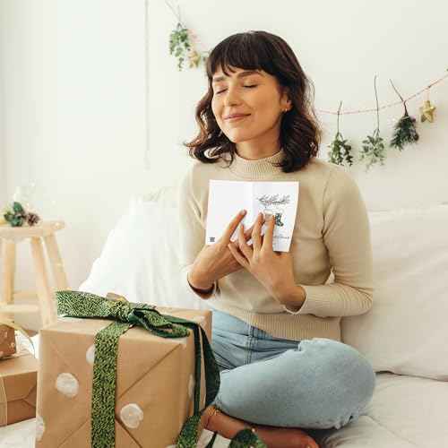 20 Minimal Christmas Cards Boxed with Envelopes & Stickers, Cozy Xmas Cards with 5 Elegant Designs, Incl. Pre-Written Message & Space to Personalize Warm Wishes for Friends, Family & Coworkers