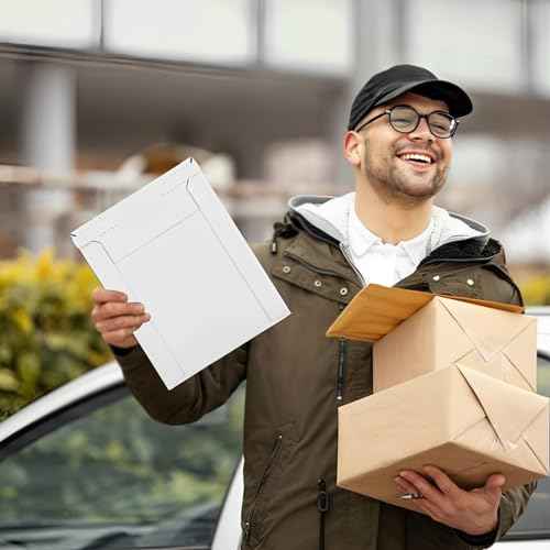 100 Pack 9.5x12 Inch Rigid Mailers, Self Seal Photo Document Mailer Cardboard Mailing Envelopes Stay Flat Mailers for CD, Photos, Document, Pictures, Papers, Files, White