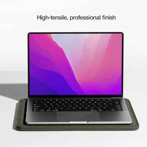 Incase ICON Sleeve with Woolenex - MacBook Pro 14 inch Case - 2025, 2024, 2023, 2022, 2021, M5, M4, M3, M2, M1 - Fitted MacBook Case, Laptop Sleeve, Hard Cover, Durable, Lightweight - Huntmaster Green