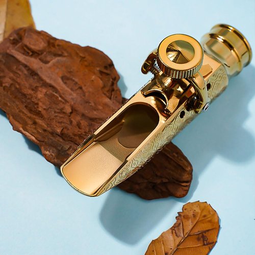 LibertyTone alto saxophone mouthpiece is meticulously crafted from high-precision brass and comes in three professional sizes: 6, 7, and 8, catering to diverse playing requirements. (Alto NO.7)