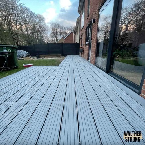 Walther Strong Deck Tape Pro. 50mm x 50m Superior Non-Butyl Joist Tape. Long Lasting Protection Flashing Tape Ideal for Wood Decks Beams Roof, Outdoor Construction use. Weather-Resistant & Waterproof
