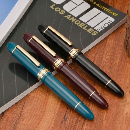 Yongsheng Junlai 630 Acrylic Fountain Pen, Size 8 Medium Nib with Piston Filling System, Wine Red Transparent Ink Tank with Torpedo Shape Design Smooth Writing Pen (Gold Trim)