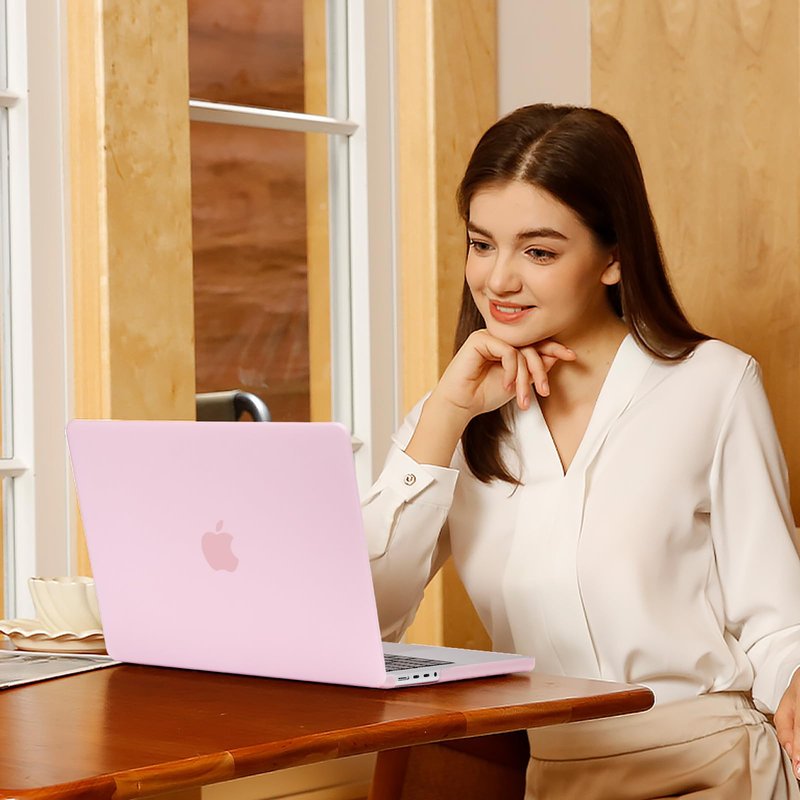 MOSISO Compatible with MacBook Pro 14 inch Case M5 M4 M3 M2 M1 2026-2021 A3427 A3426 A3434 A3112 A3185 A3401 A2918 A2992 A2779 A2442, Shockproof Reduces-Fingerprints PP Matte Case Cover, Translucent