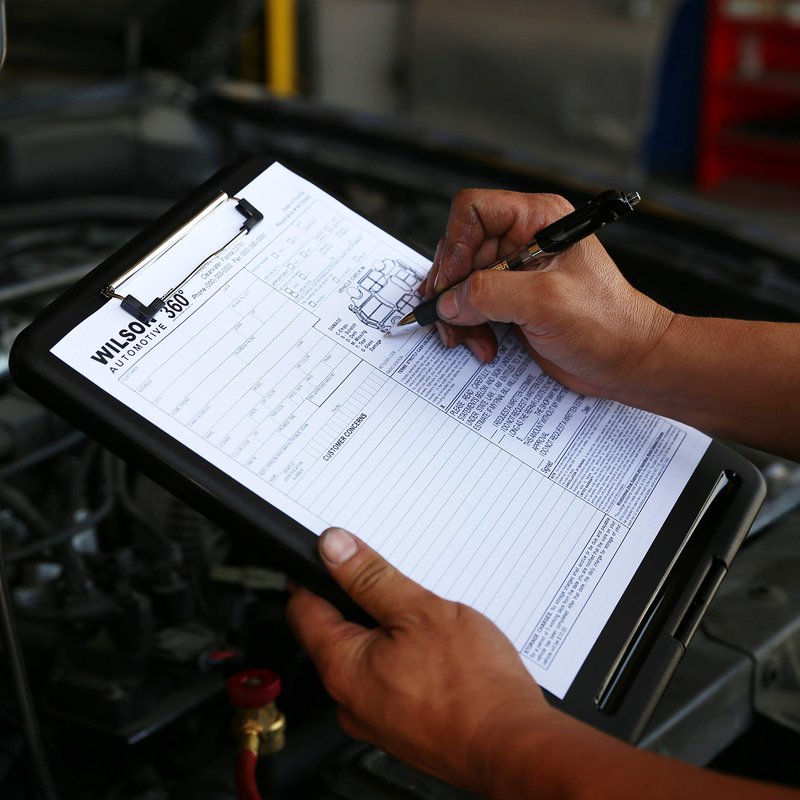 Think2Master Black Plastic Storage Clipboard. | 25% Heavier & 25% Sturdier| Heavy Duty and Won’t Flex or Bend Like Other Brands (Compare The Weight). Storage Compartment Holds 150 Letter Sized Paper.