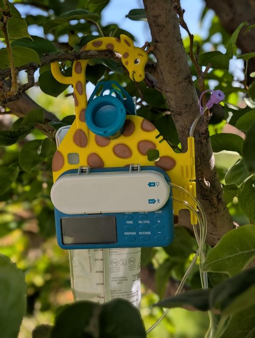 HelperKat Giraffe Pump Hanger for Infinity Pump