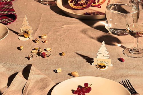 Alessi Barkplace Tree BM16S2 W - Set of Two Placecards with The Shape of a Christmas Tree, in Colored Steel with Epoxy Resin, White with Porcelain Magnet