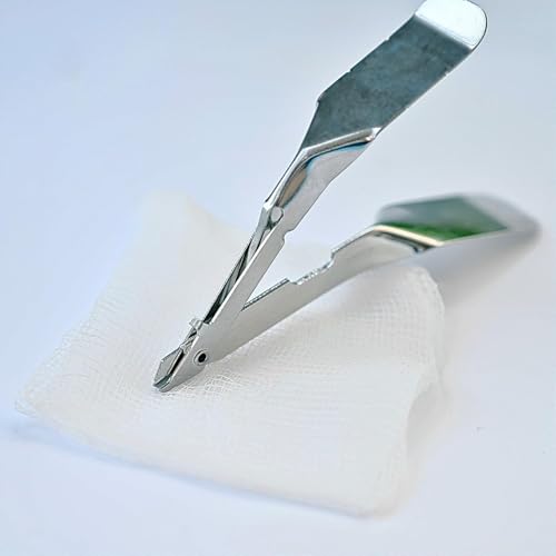 UAN Skin Staple Removal Kit with Sterile Staple Remover & Gauze Sponge (Disposable, EO) – for Hospitals & Clinics