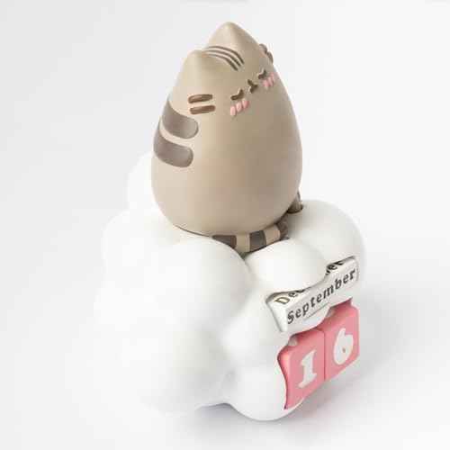 Official Pusheen Calendar | Pusheen Merchandising | Pusheen Gifts | Pusheen Figure | Kawaii Stuff | Pusheen Plush