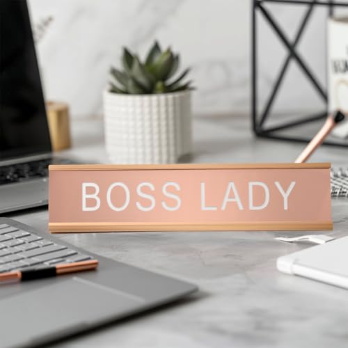 Toplusesse Boss Lady Desk Sign Rose Gold Office Decor Gift for Women - Funny Nameplate