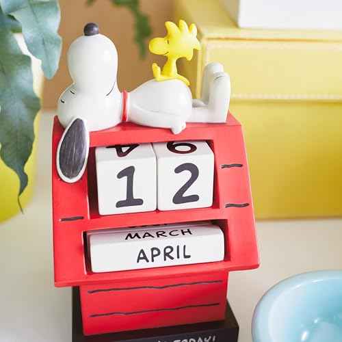 Hallmark Peanuts Snoopy Perpetual Calendar (Smile) Office Supplies, Gifts for Boss, Teacher, Administrative Assistant