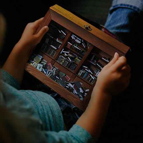 Mini Bookshelf Shake Anxiety Mini Bookshelf with 260pcs Mini Books Wooden Mini Shake Away Your Anxiety Bookshelf for Anxious, Medium