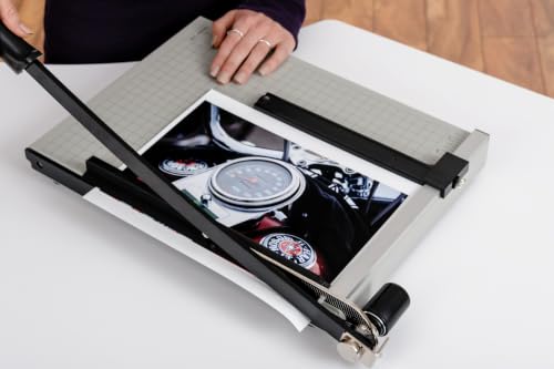 Dahle 15e Vantage Paper Trimmer 15-Inch Cut Length, 15 Sheets, Automatic Clamp, Metal Base