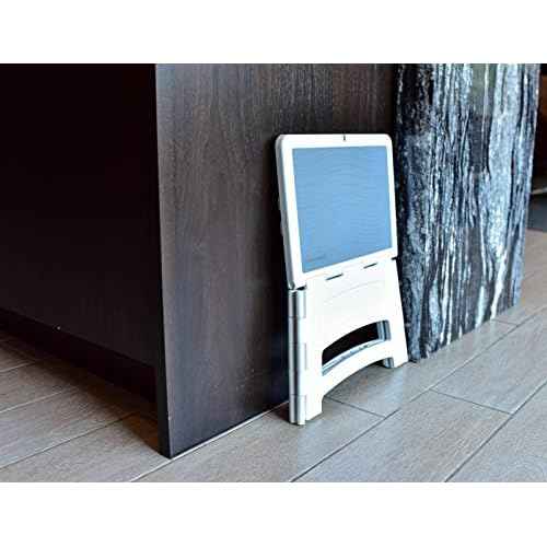 Rubbermaid Mini Folding Step Stool, Short, Foldable, Lightweight with Slip Resistant Treads and Non-Slip Feet, White