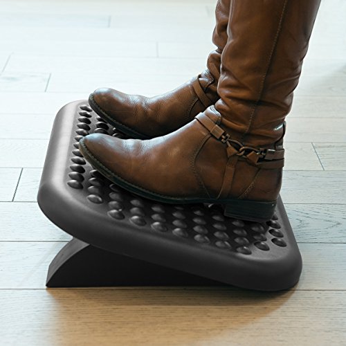 Navaris Under Desk Foot Rest - Ergonomic Footrest for at Work, Home Office, Computer - Adjustable Angle 0-15¡Æ Support Step Stool Riser for Feet