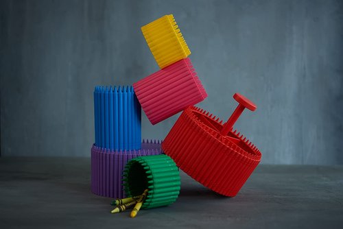 Crayola Round Storage Organizer - Creative Kids Desk Organizer with 5 Sections for Storing Pens, Pencils, Crayons and Other School/Office Supplies, Violet (Purple), Kids 3+ Years (20022587)