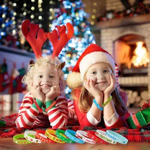 JUNEBRUSHS 120pcs Christmas Party Favors Silicone Bracelets Bulk Elk Xmas Tree Snowflake Pattern Rubber Wristbands for Christmas Winter Holiday Party Stuffers Fillers Decorations Supplies(10 Designs)