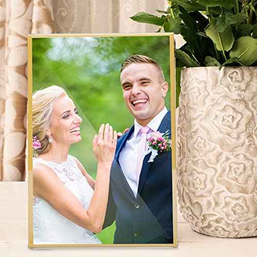 Yulejo 24 Pack 5 x 7 Inch Sign Gold Acrylic Holder Gold Picture Frames Bulk Clear Double Sided Table Number Menu Holders Desktop Vertical Stands for Wedding Office Restaurant Art Photo Flyer Display