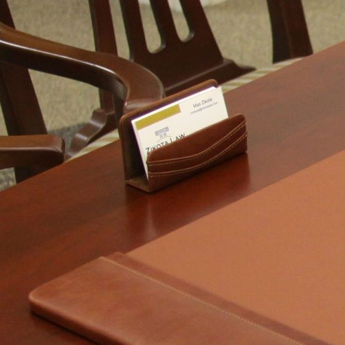 Dacasso Mocha Leather Business Card Holder