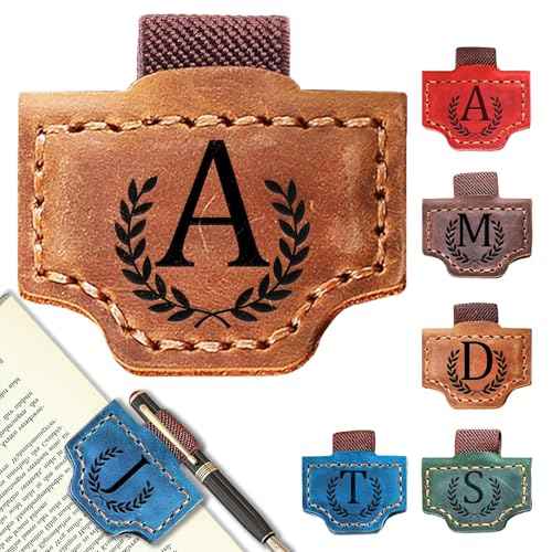 Personalized Bygone Mark Bookmark with Pen Holder, Leather Magnetic Bookmark 26 Letters Name Initial Bookmarks for Readers, Book Lover Gifts for Women Men Notebook Accessories (Brown, A)