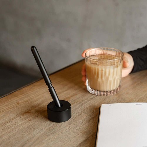stilform - Aluminium Pen Base - Keeps your Pen Easy to Reach - Perfect Display for your Writing Utensils