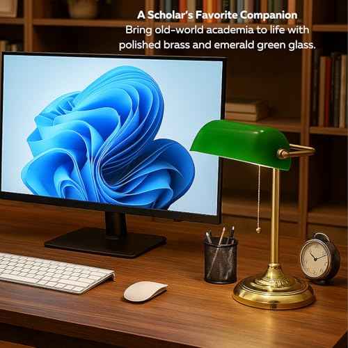 LIGHTACCENTS Traditional Banker¡¯s Desk Lamp with Green Glass Shade and Brass Base ? Classic Desk Lamp with Pull Chain, Office Lighting, Vintage Style Reading Light