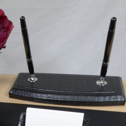 Dacasso Black Crocodile Embossed Leather Double Pen Stand