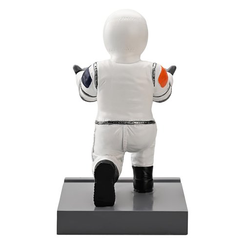 CYXStar Astronaut Resin Pen Holder, Mobile Phone Stand, Device Stand, Desk Organizer Decorative Pen Holder (White&Golden)