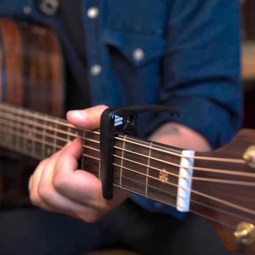 WINGO Guitar Capo for Acoustic and Electric Guitars, Ukulele, Mandolin, Banjo - Silver with 5 Non-slip Picks.