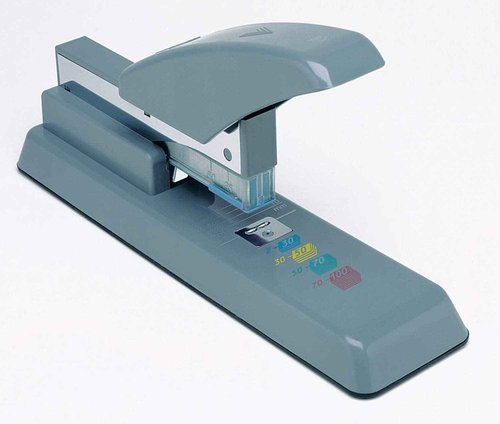 Itoya Staple Cassette 1/2" Interchangeable 70-100 sheet stapling capacity.5 cassettes p/bx-Red-1