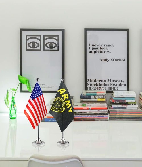 WXTWK 2 Pack American USA Gold Crest Desk Flag Small Mini US Military Table Flags With Stand Base,United States Army Festival Events Celebration Decorations