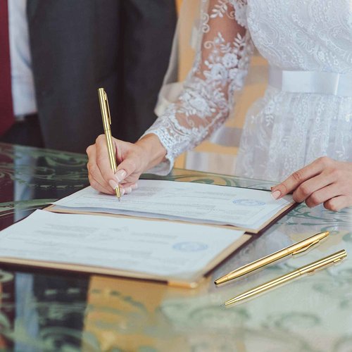 Fuutreo 200 Pack Wedding Gold Pens Bulk Gold Metal Pens Slim Ballpoint Retractable Ballpoint with Black Ink Mini Conical for Wedding Favors Guests, Office Business Teachers,1.0 mm