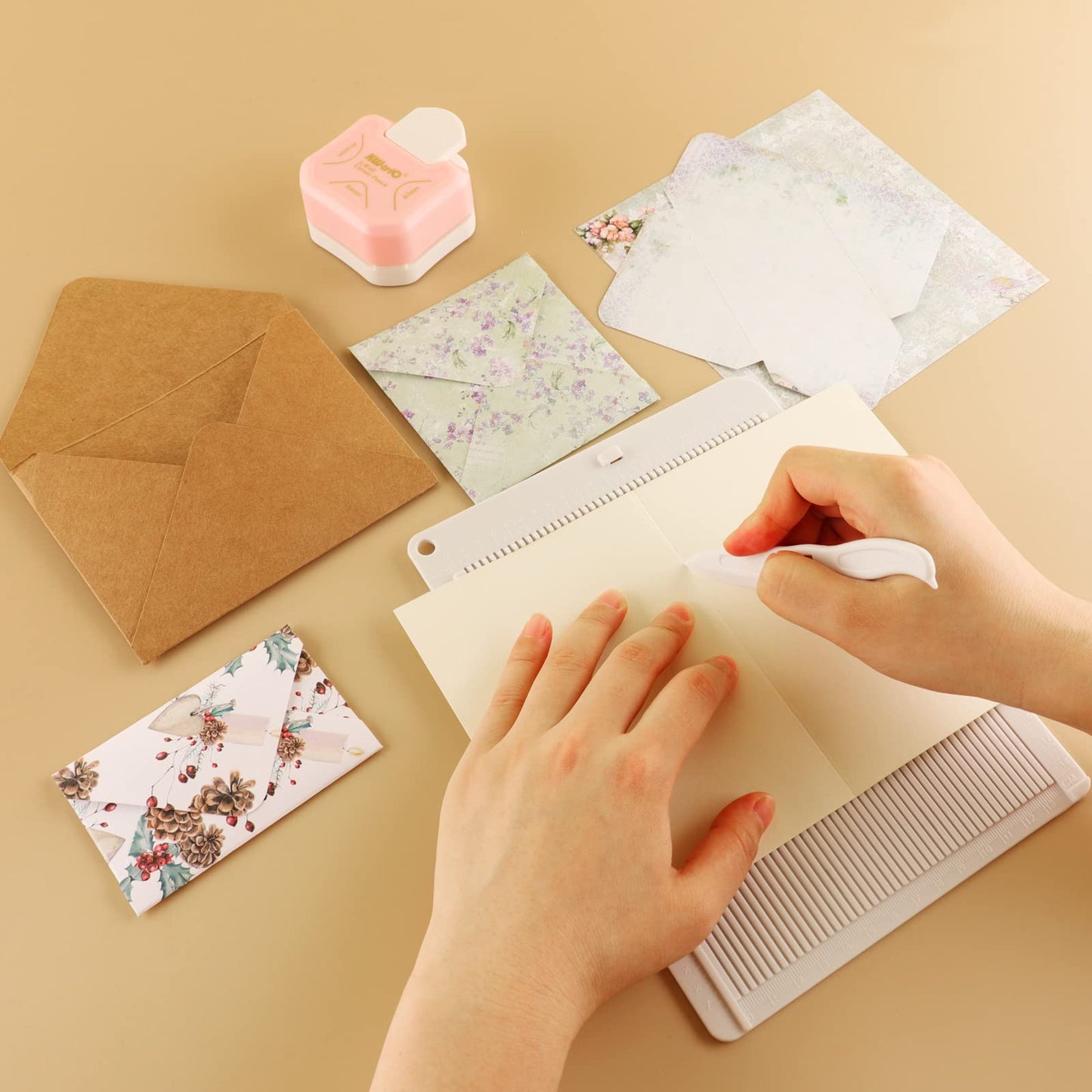 6.4"x 8.5" Mini Score Board Multi-Purpose Scoring Board Envelope Maker with Bone Folder and Guide for Card Making and Paper Crafts Arts Projects Multi-Purpose Scoring Board & Score and Fold Tools