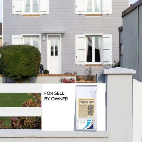 Remerry 2 Pcs Outdoor Brochure Holder, Acrylic Flyer Holder Wall Mount, 4 X 9 Inches, Waterproof Pamphlet Display Box with Lid for Business Card Document Envelope Literature Map Menu(White)