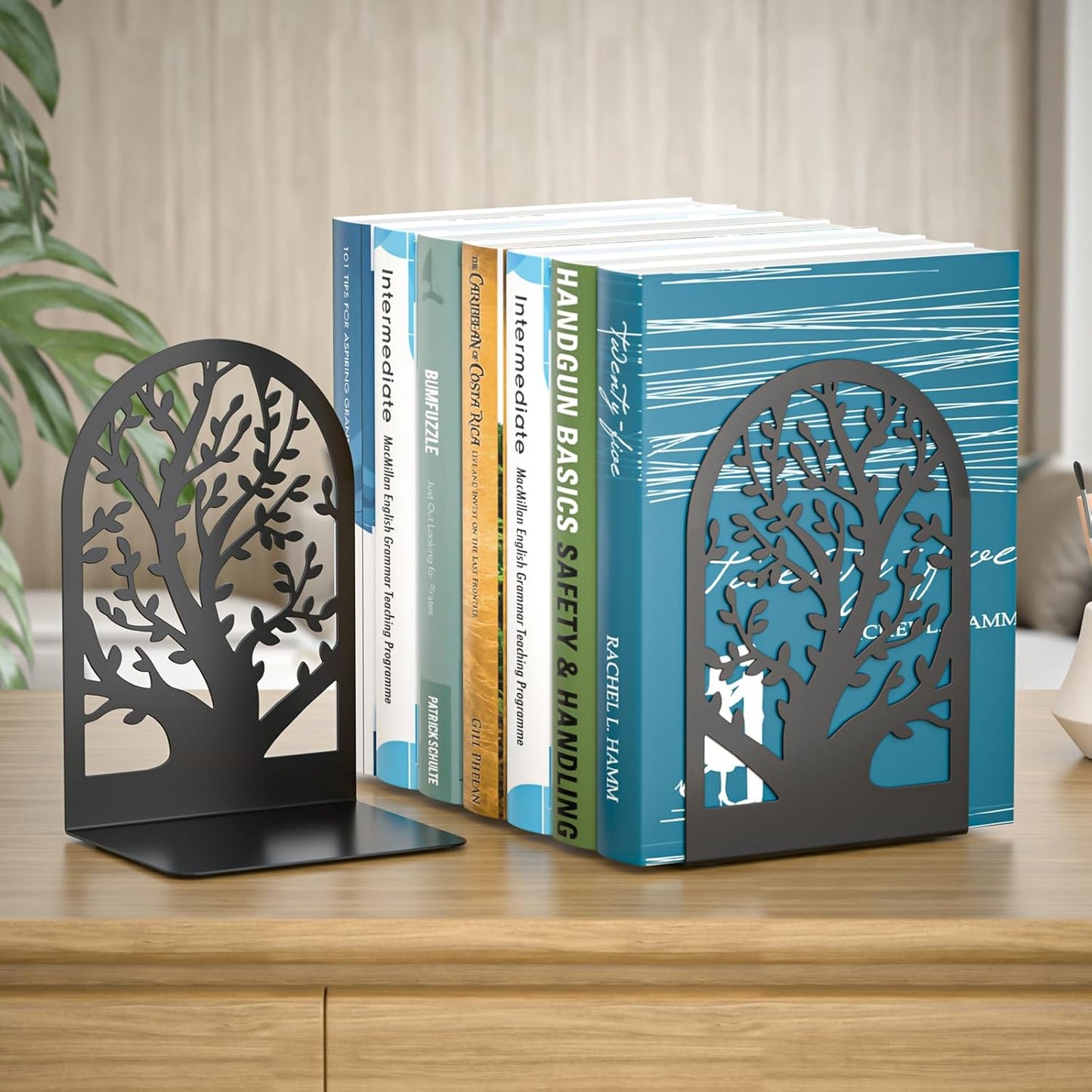 VFINE Black Metal Bookends - Heavy Duty Decorative Bookends for Shelves | Modern Design (2 Pairs)