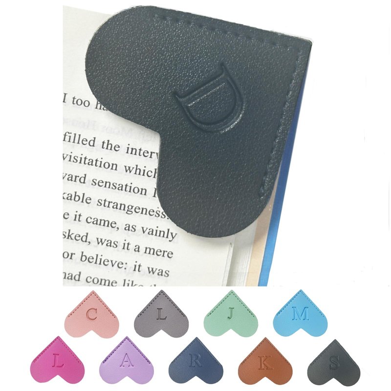 MOTEERLLU Personalized Leather Heart Bookmark with Initials, Handmade, Cute Custom Corner Book Marks for Reading Women, Teachers, Students, Book Lovers Gifts, Book Accessories (Black D)