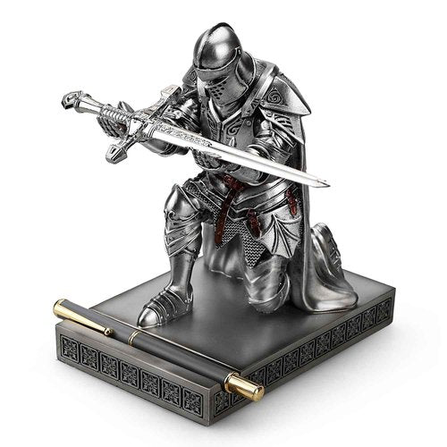 HDMbigmi King's Guard Leader Cloak Warrior Knight Pen Holder Mobile Phone Stand, Ornament Knight Statue, Pen Stand Paperweight for Office and Home (Silver)