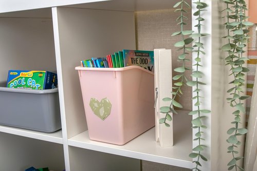 Teacher Created Resources Blush Plastic Book Bin 6-Pack (TCR2088685)
