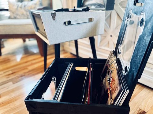 UbeCube CrateVinyl - Vinyl Record Storage Crate Modular Storage Cube for LP Albums with Divider and 2 Clear Panels (Black crate - Smoke panels)