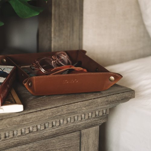 Londo Leather Tray Organizer - Practical Lightweight Water Resistant Computer Table Desk Storage Box for Wallets, Watches, Keys, Coins, Cell Phones and Office Equipment