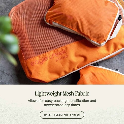 eagle creek Pack-It Reveal Compression Cube - Lightweight Compression Cube for Optimizing Luggage Space - Convenient Top Handle - Easy-Grab Zipper - Washable - Medium - Mandarin