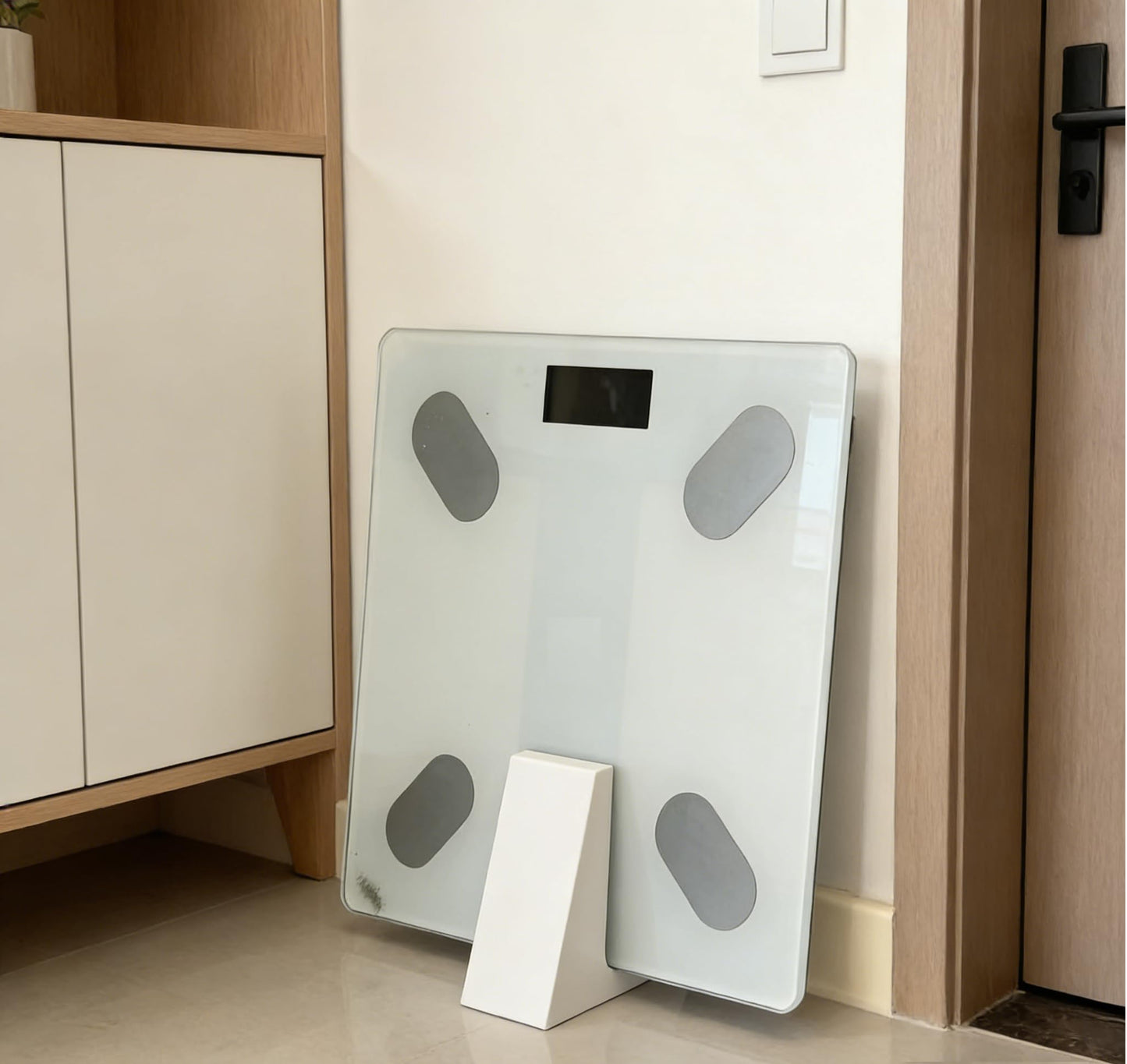 Scale Holder Scale Storage Bracket, Space-Saving Organizer for Bathroom, Fits Most Standard Weight Scales, Easy to Install, Sturdy Organizer Rack, Keep Your Home Tidy