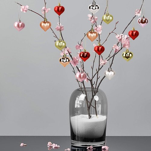 Liitrton Heart Shaped Decorations - 15 PCS Red Hanging Ornaments for Christmas & Valentine's Day