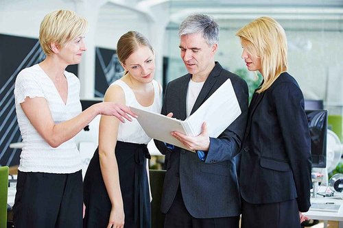 3 Ring Binder, 3" Professional Angle D-Rings, Presentation Folder for Standard Pages with Inside Pockets, Customizable Clear View White Binder (6 Pack)