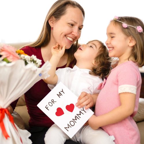 Skiennix 500Pcs Red Heart Stickers - Self-Adhesive Valentine's Day Love Labels for Crafting & Gifts