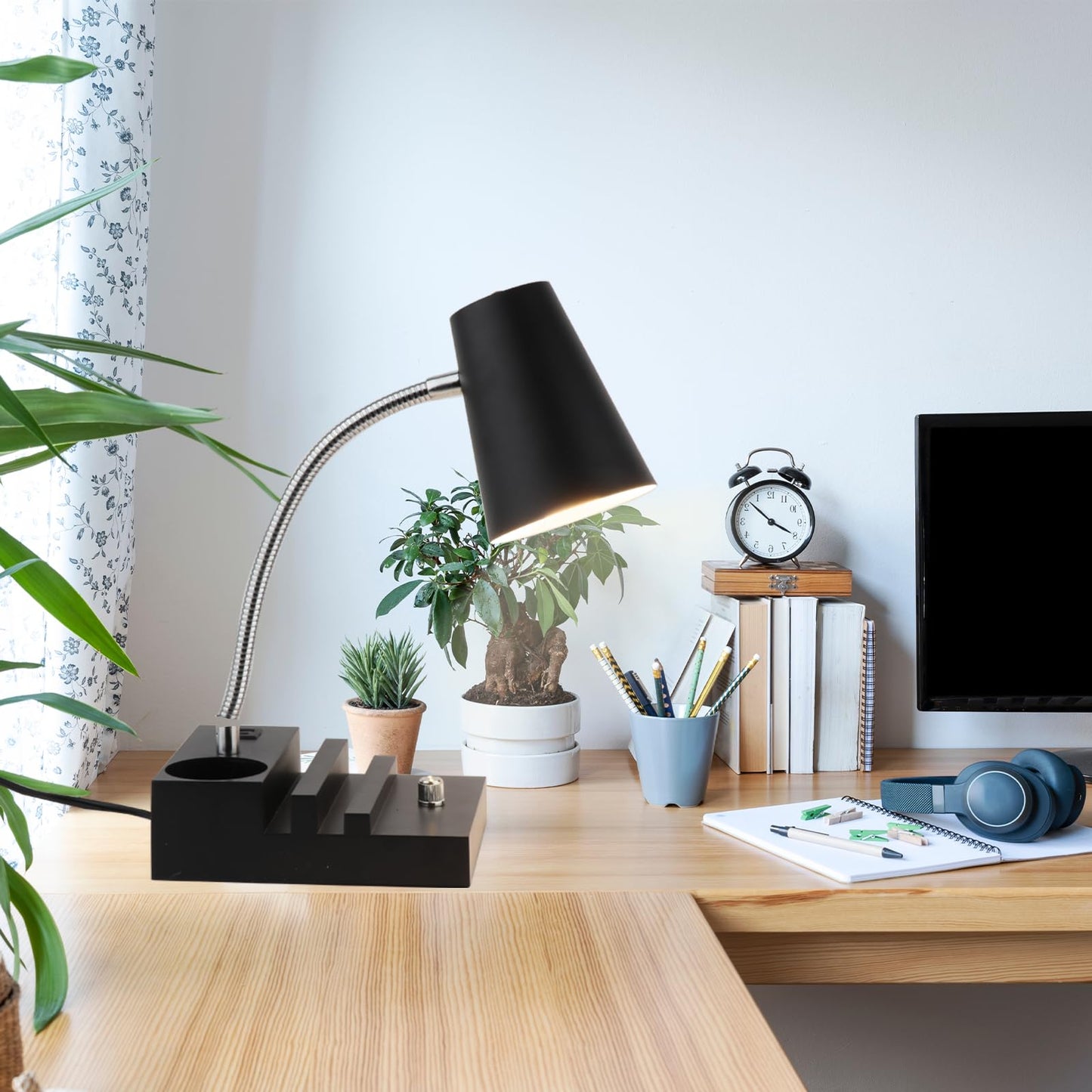 LALISU Study Desk Lamp with USB Charging and Type-C Night Light, Gooseneck LED Table Lamp Stepless Dimming Study Table Lamp with Pen Holder for College Dorm Bedroom and Office (White)
