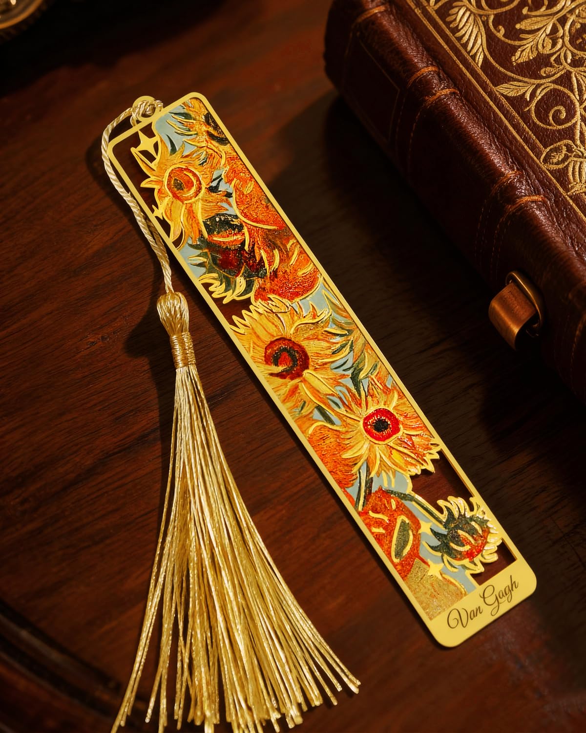 HOMTEK 4 Pieces Metal Bookmarks with Tassel, Golden Hollow Bookmark Van Gogh Monet Oil Painting Theme Book Marker for Book Lovers Writers Readers Children Teens Men Women Adults