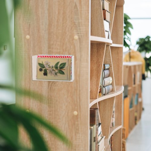 DoubleFill Post Card Holder Display Stand 6 x 4 Inch Wall Mount Index Clear Acrylic Organizer Small Brochure Hanging Pamphlet Holder for Flyer Magazine File Display(3 Pack)