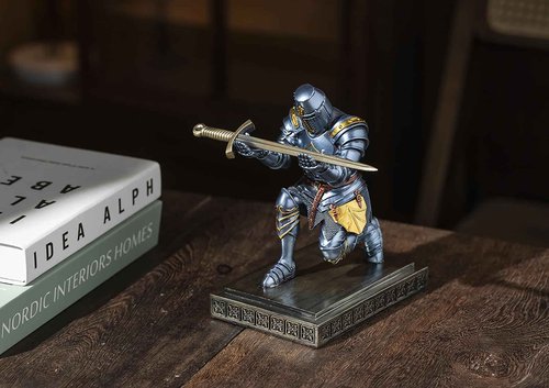 NCQIXIAO Templar Vanguard Soldier Pen Holder Pencil Stand Desk Organizers and Accessories as Gift for Medieval Warrior Enthusiast (Blue)