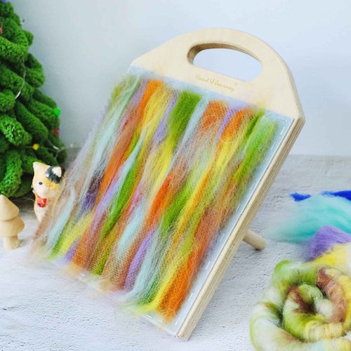 HAND U JOURNEY 9.8 Inch Wool Blending Board - Durable Wooden Backing, Fine 6.5 PPI Card Cloth, Includes 2 Dowel Rods for Easy Drafting & Rolag Removal.