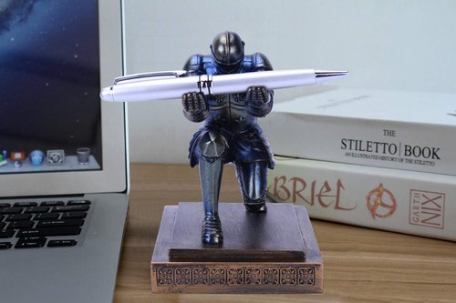 CYXStar Resin Soldier Executive Pen Holder Desk Organizer Cool Pen Stand Home Decor Resin Pencil Holder with a Pen for Men as Gift (Blue)